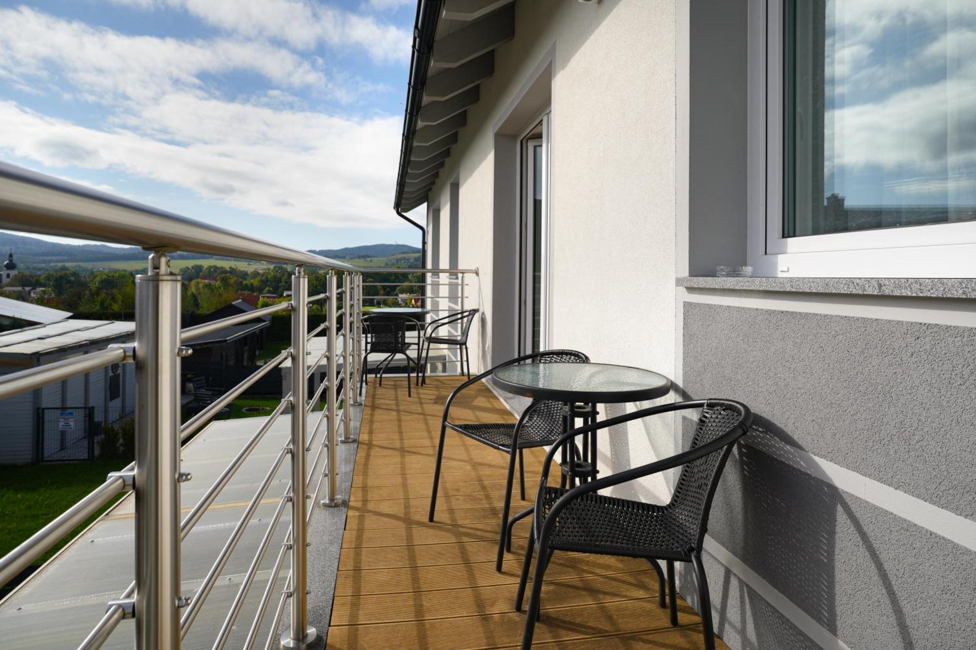 Apartamenty "La Villa" Superior II Z Dwoma Sypialniami, Balkonem, Parkingiem, Blisko Centrum 库多瓦-兹德鲁伊 外观 照片
